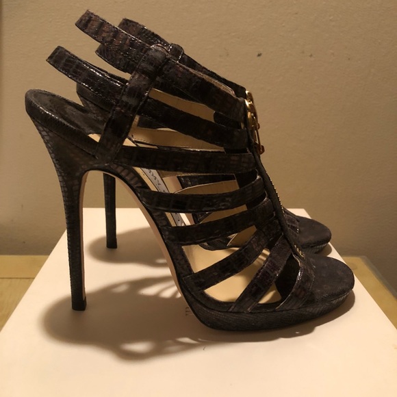 Lizard Embossed Patent Leather Jimmy Choo Pump - Picture 3 of 5